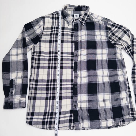 Zara Men's M Relaxed Fit Plaid Flannel Button Up Shirt Black White Shacket - Picture 3 of 8